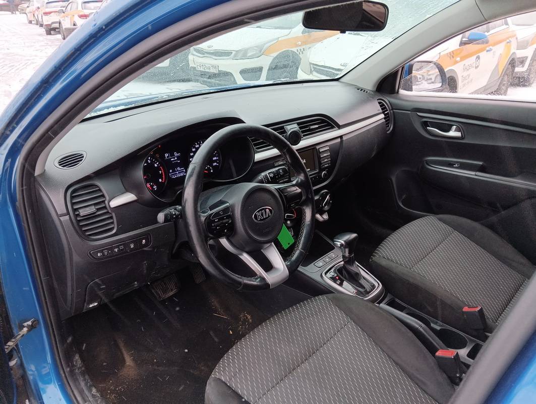 KIA Rio X-Line,  234 357 км, 2019 года в лизинг