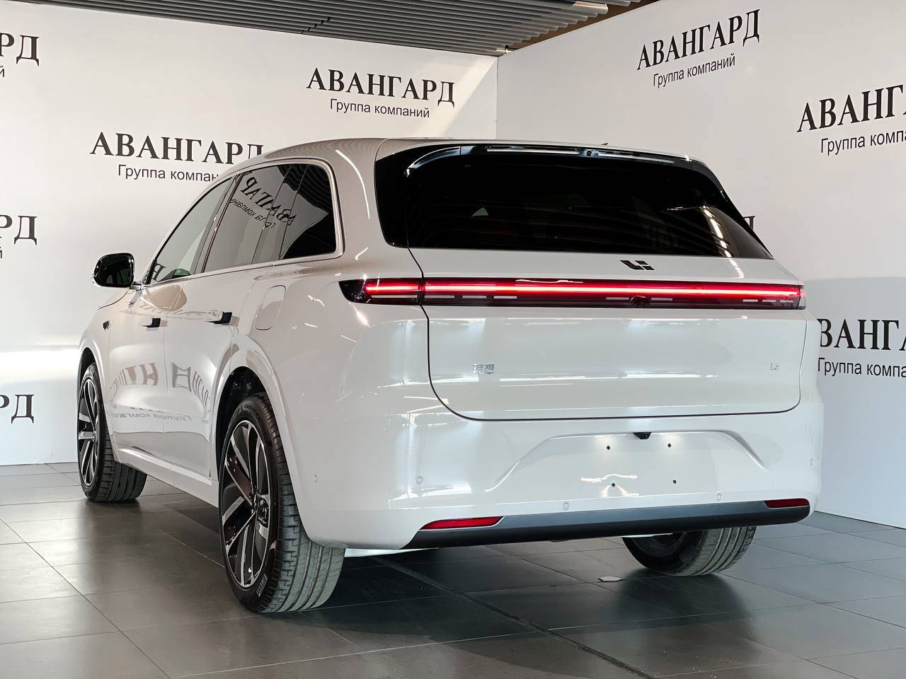 Lixiang Л6 (L6) Про (Pro)
