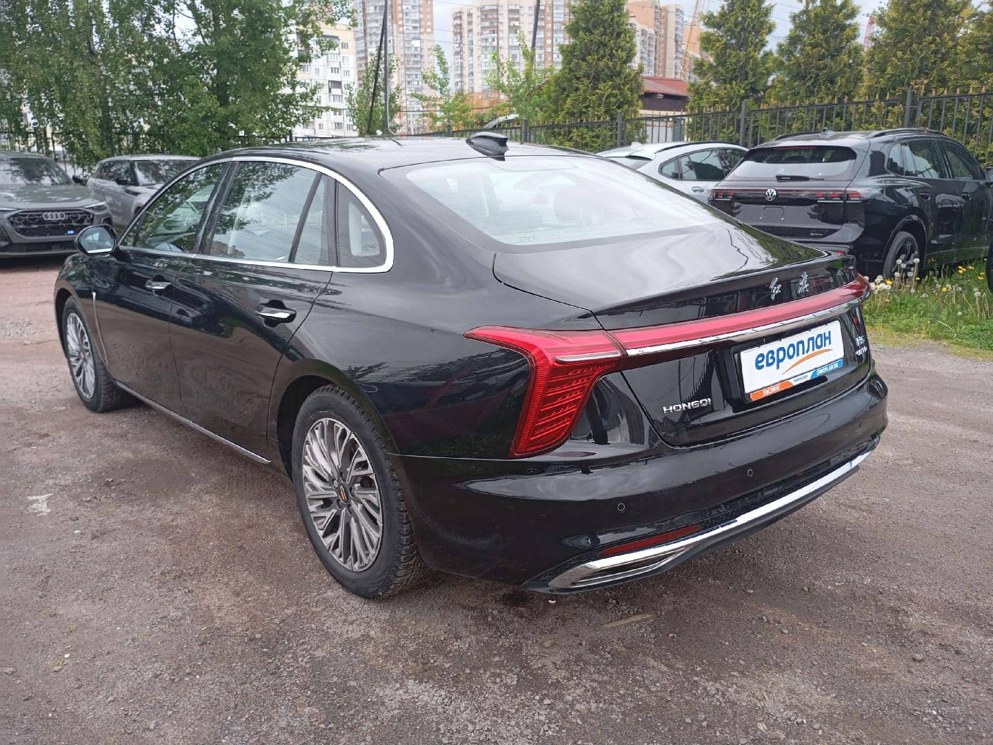 Hongqi H5,  85 472 км, 2024 года в лизинг