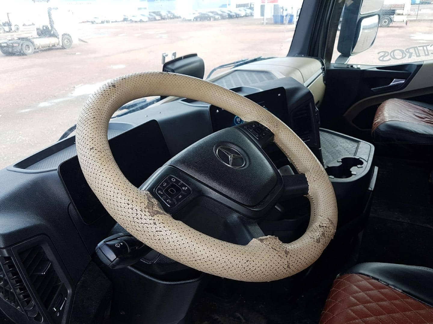 Mercedes-Benz Actros 5 1845 LS 4x2 (BigSpace),  805 944 км, 2020 года в лизинг