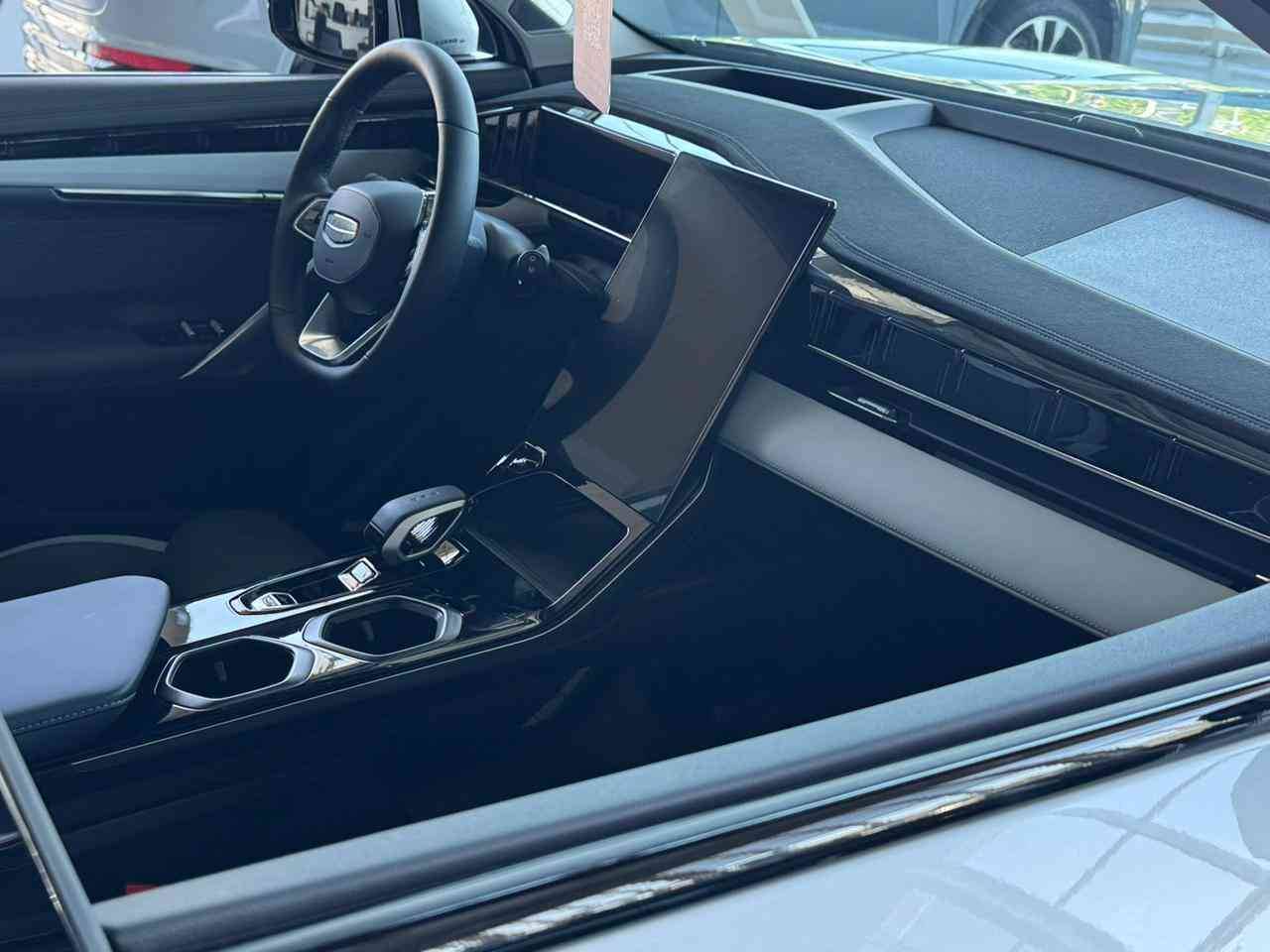 Geely Atlas Flagship 2.0T 8AT 4WD