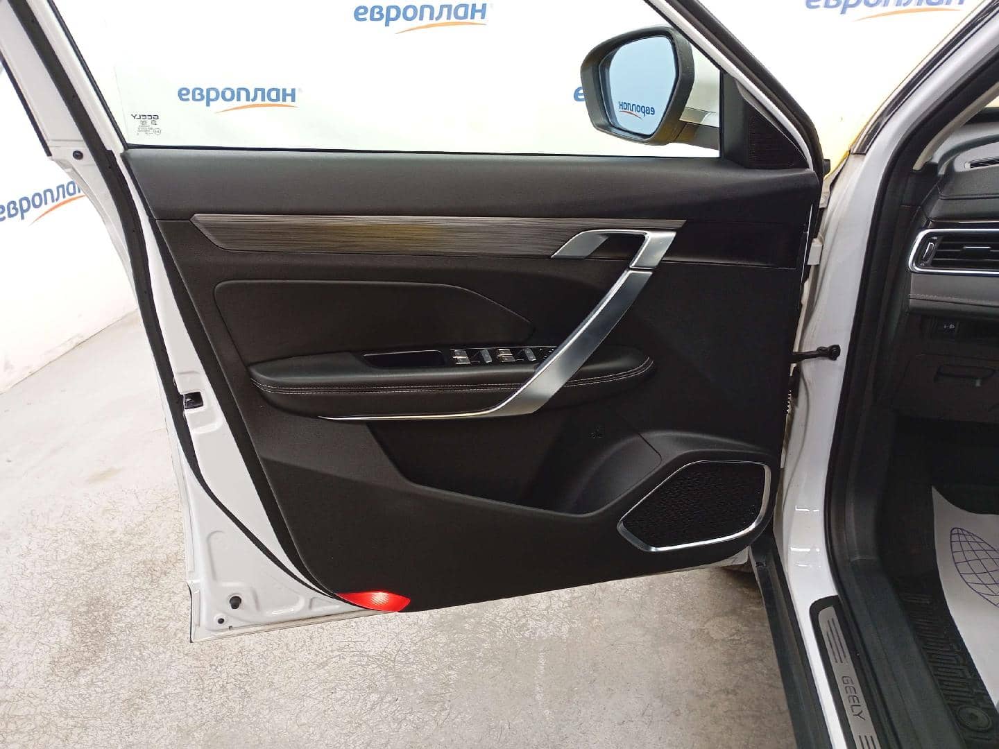 Geely Atlas Pro,  142 569 км, 2024 года в лизинг