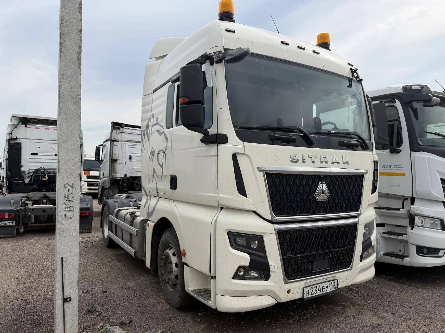 Sitrak C7H MAX 4x2 ZZ4186V361HE,  366 447 км, 2023 года