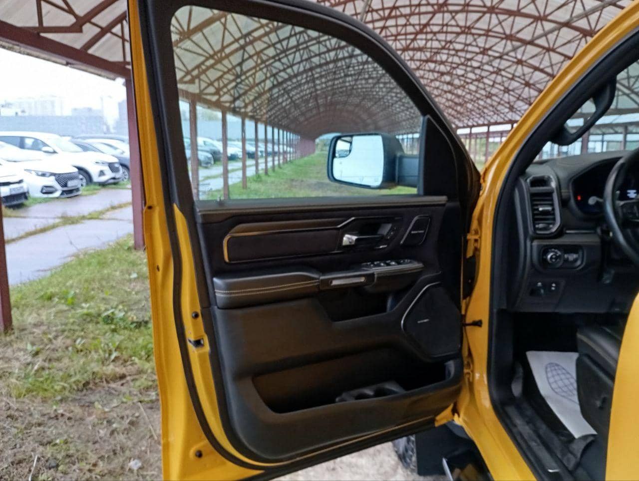 Ram 1500,  82 620 км, 2023 года