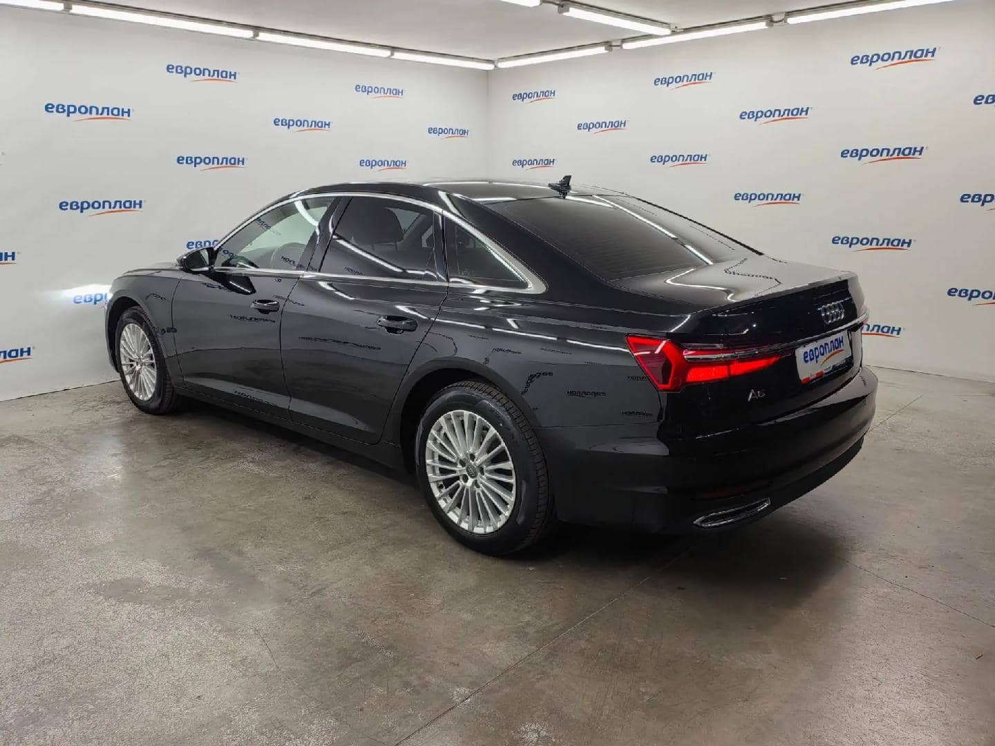 Audi A6,  128 190 км, 2020 года в лизинг