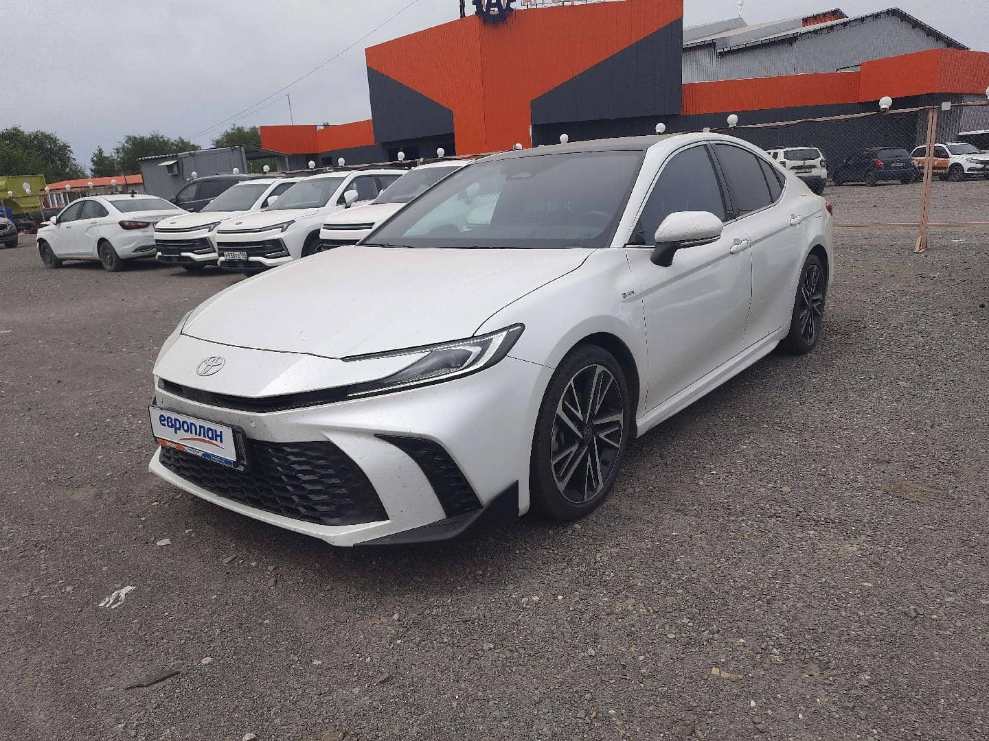 Toyota Camry,  47 165 км, 2024 года в лизинг