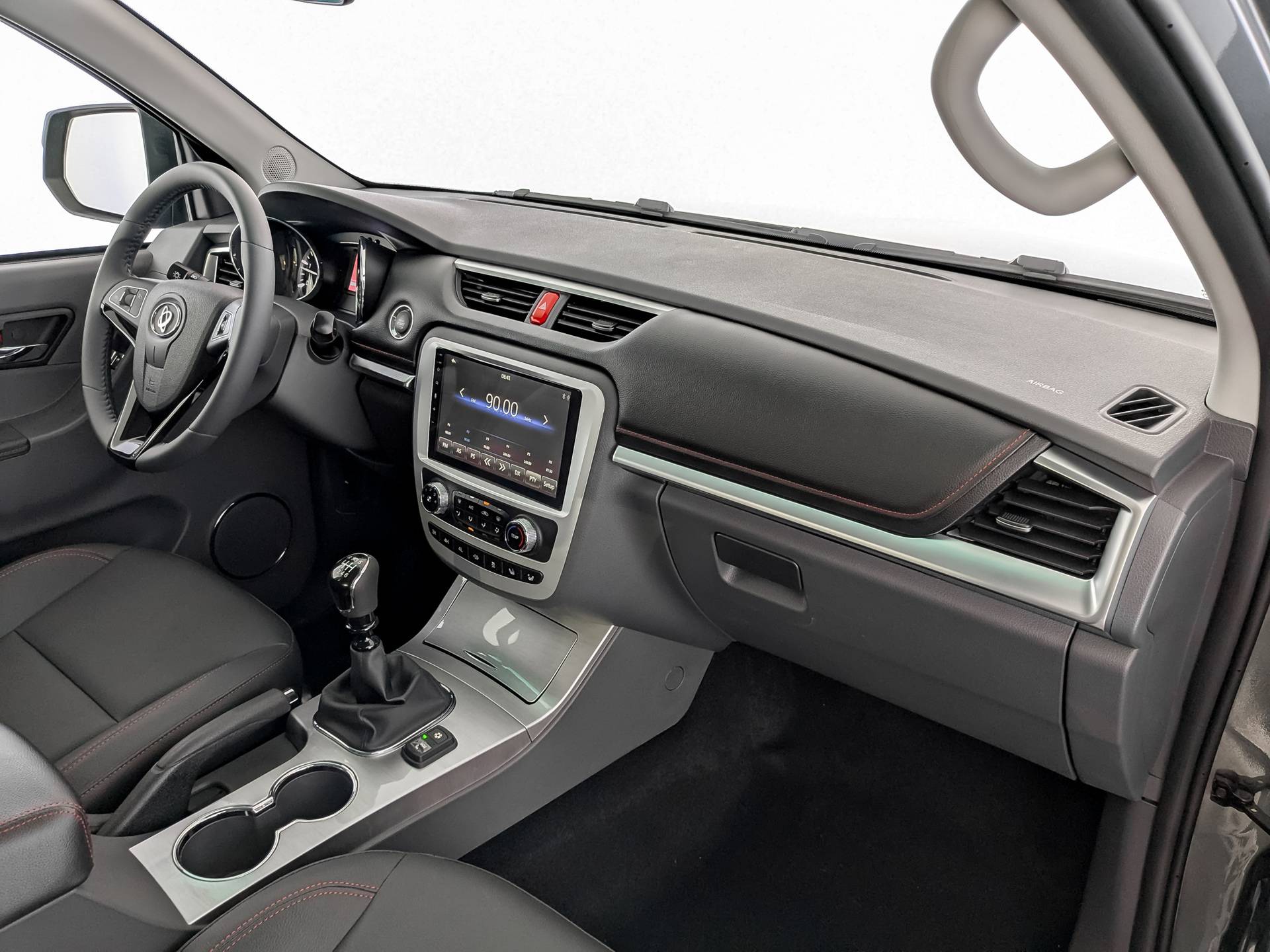 Sollers ST6 Comfort 2.0d MT 4WD