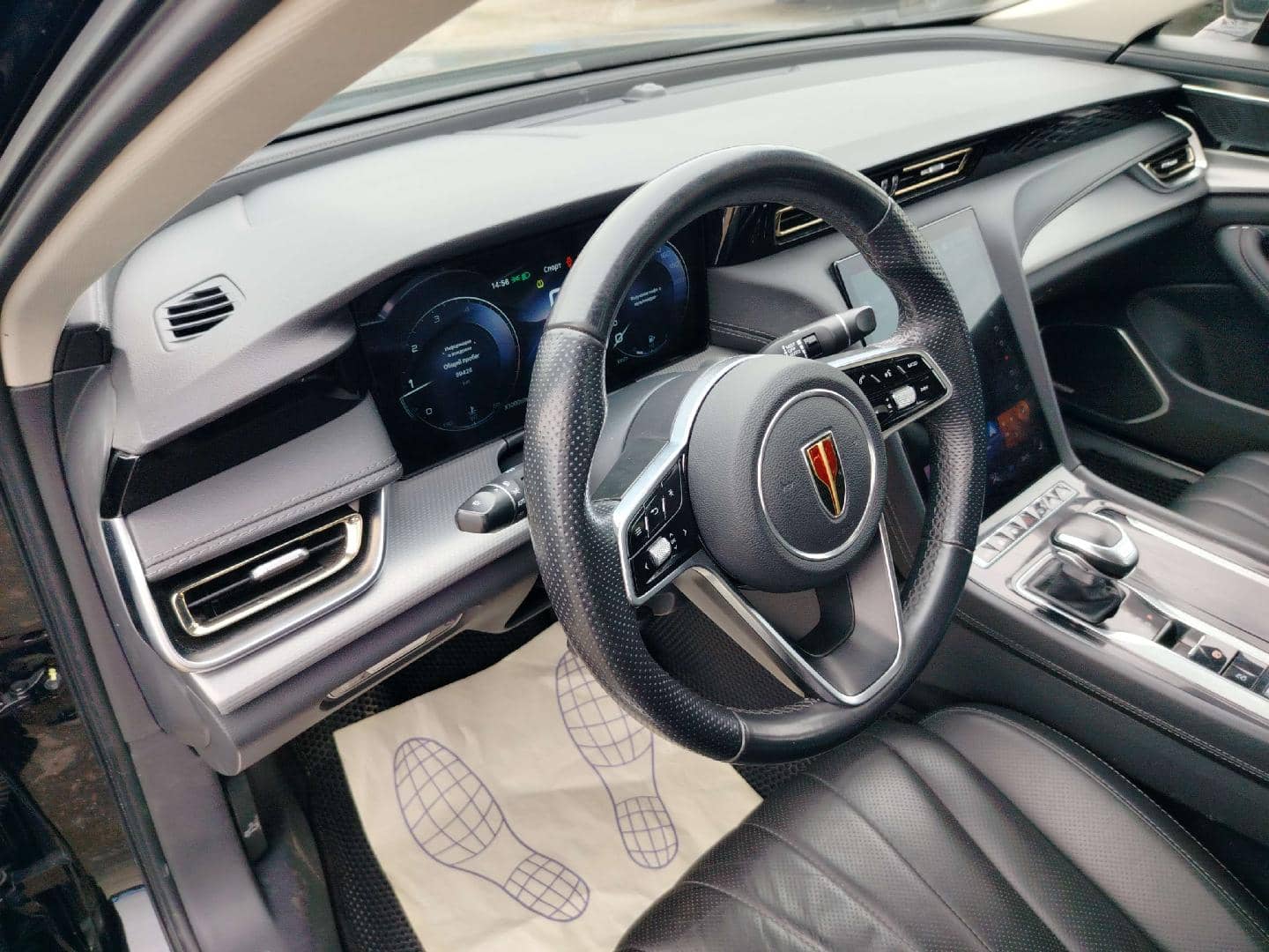 Hongqi H5,  99 426 км, 2024 года в лизинг