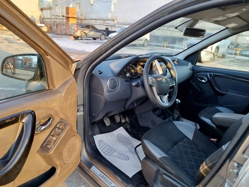 Lada Largus Кросс,  100 840 км, 2022 года в лизинг