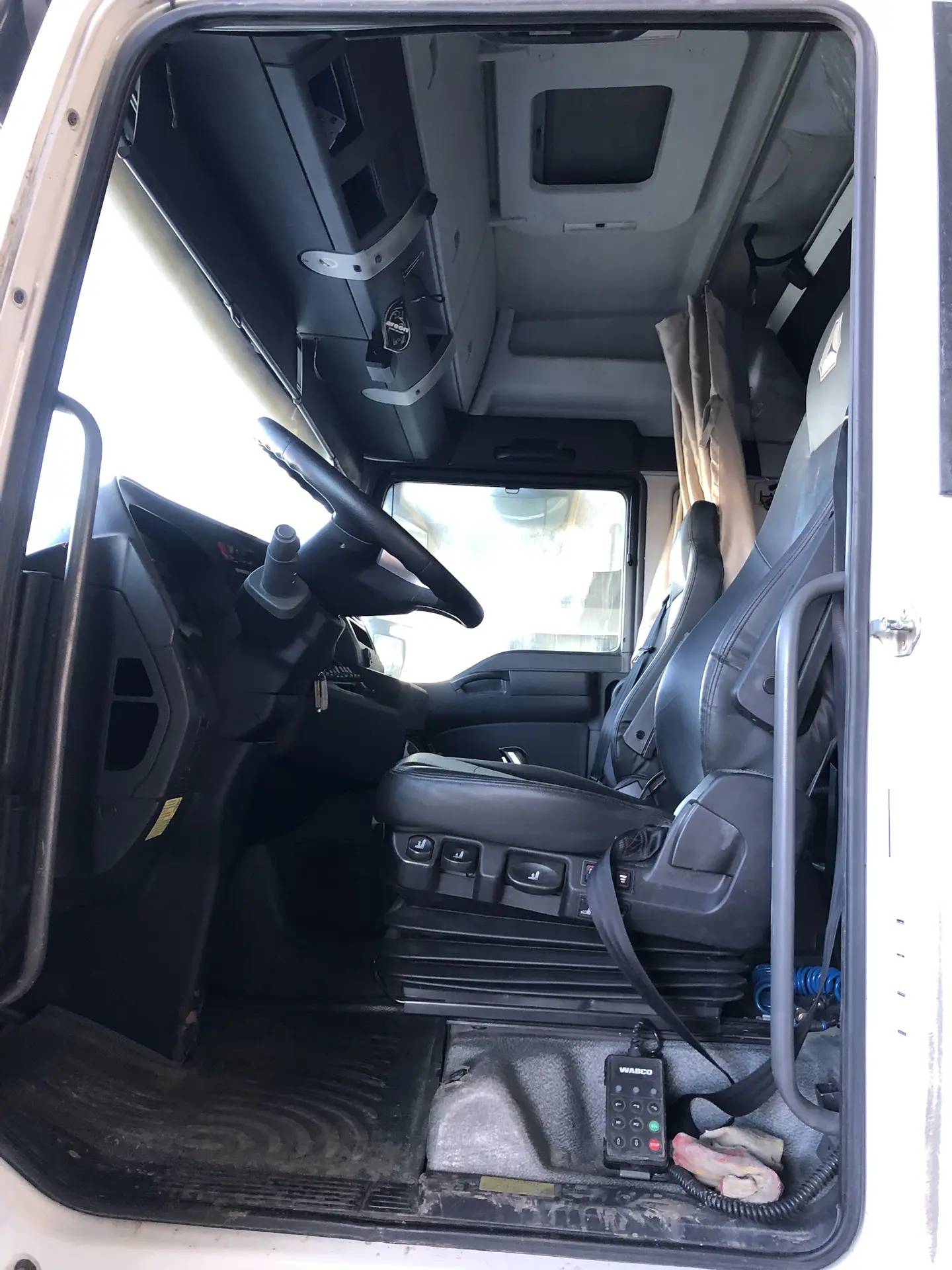 Sitrak C7H 4x2 ZZ4186V361HE,  369 933 км, 2023 года в лизинг