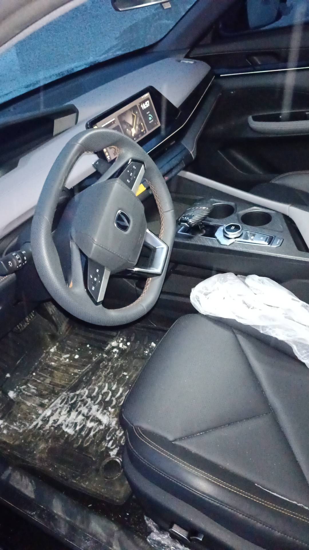 Changan Uni-V,  16 934 км, 2023 года в лизинг