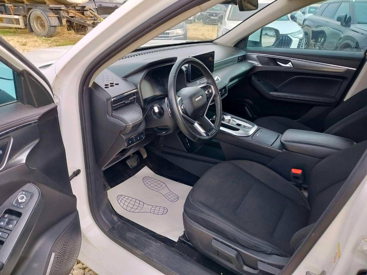 Haval Jolion,  209 956 км, 2023 года в лизинг