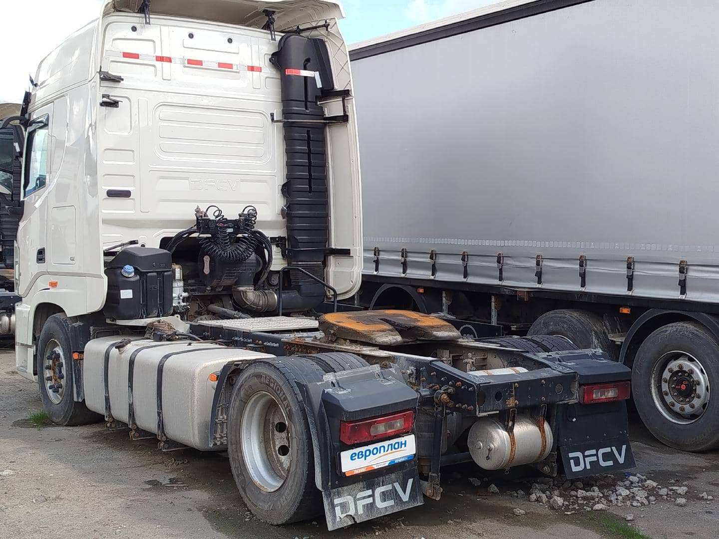 DongFeng GX DFH4180 4x2,  725 987 км, 2023 года в лизинг