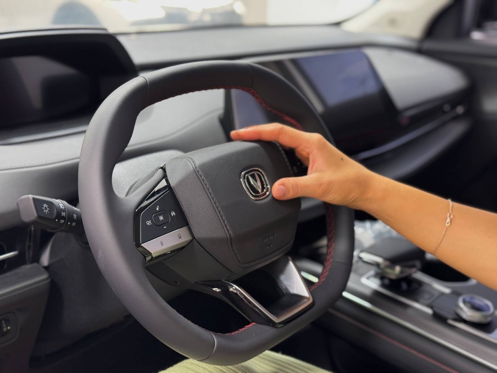 Changan Uni-S Tech 1.5T 7DCT