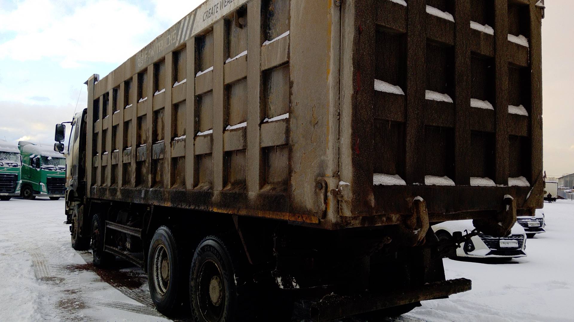 FAW CA3310P66K24T4E5 8х4,  106 614 км, 2022 года