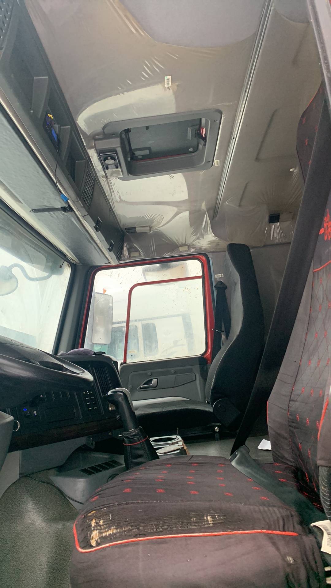 HOWO ZZ3407S3867E 8x4,  337 657 км, 2022 года в лизинг