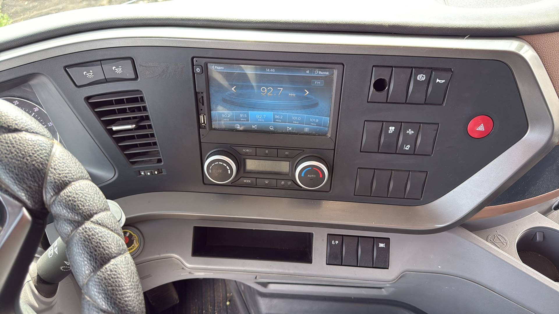 DongFeng DFH4180 4x2,  405 706 км, 2023 года в лизинг