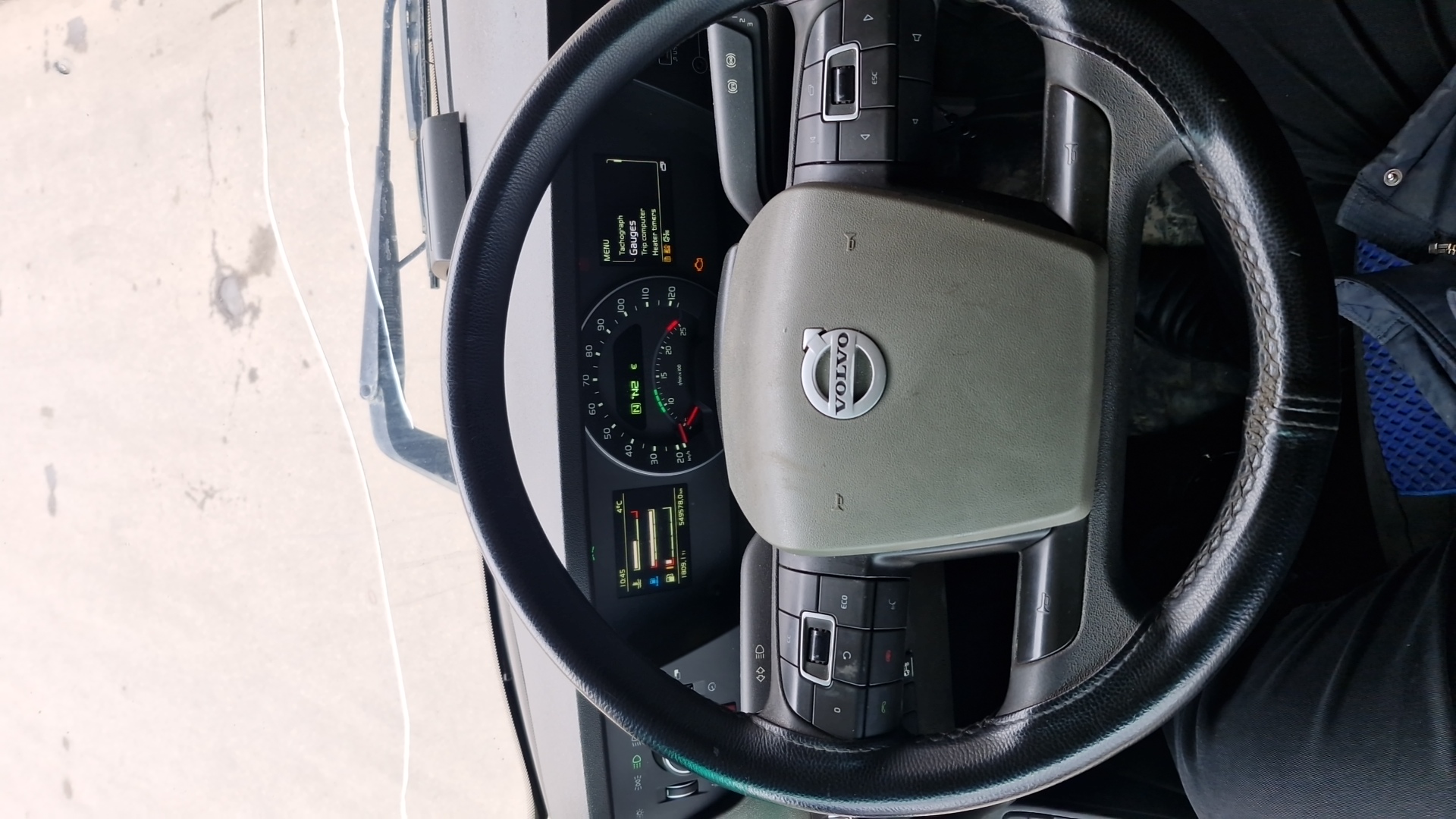 Volvo FH 460 4x2 (FH Globetrotter) Лот 000008962