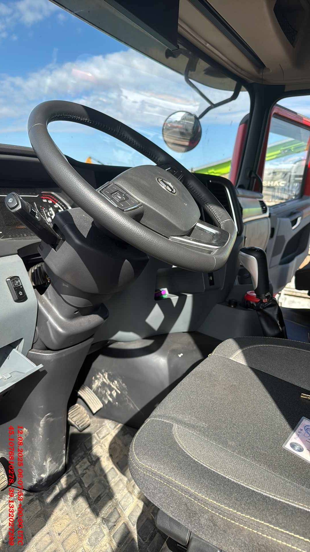 Shacman SX42584V324,  147 931 км, 2023 года в лизинг