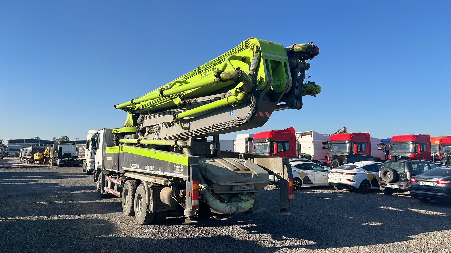 Mercedes-Benz Actros 3341 6x4 (для бетононасосов),  36 982 км, 2015 года