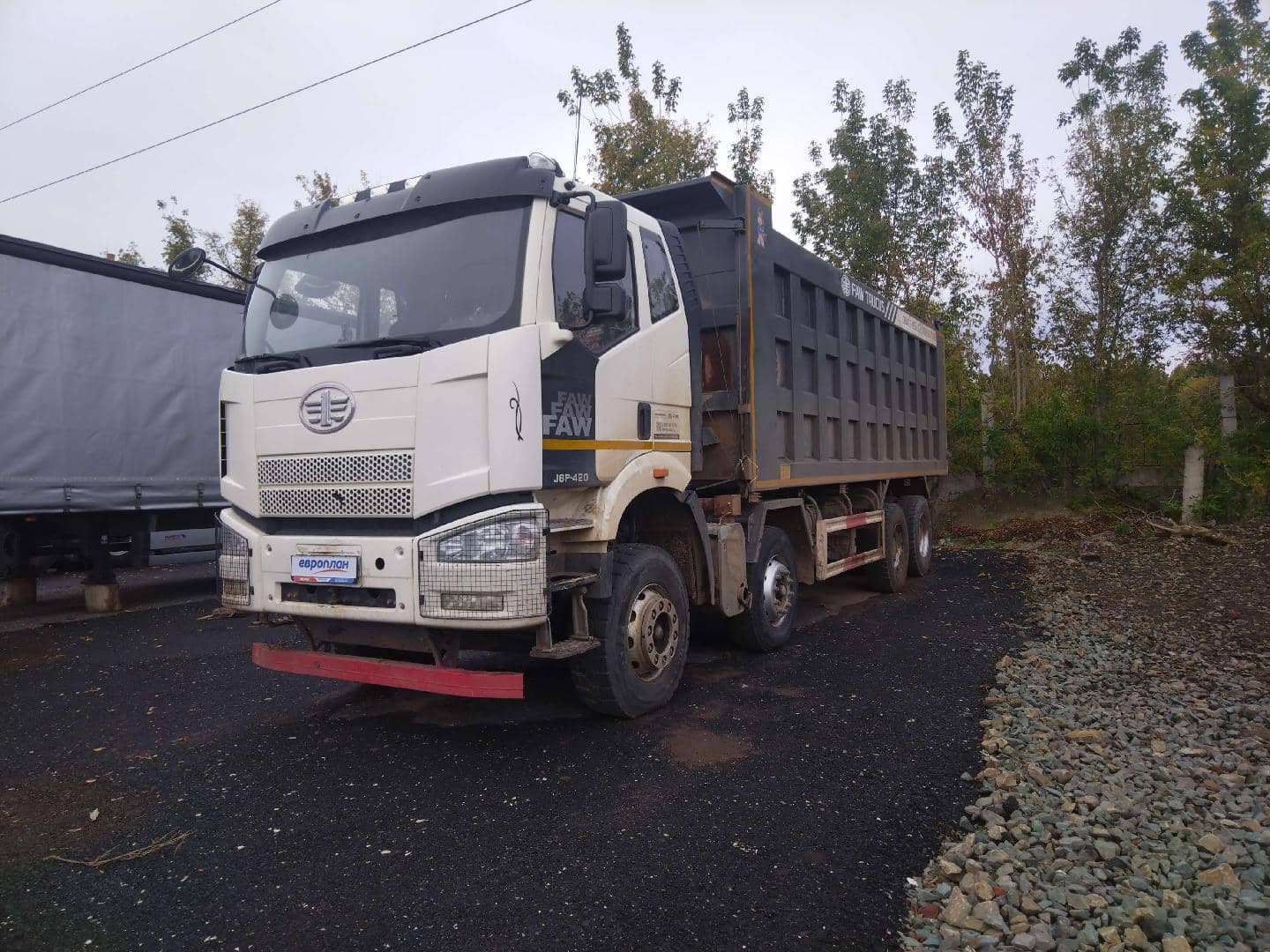 FAW CA3310P66K24T4E5 8х4,  129 725 км, 2023 года в лизинг