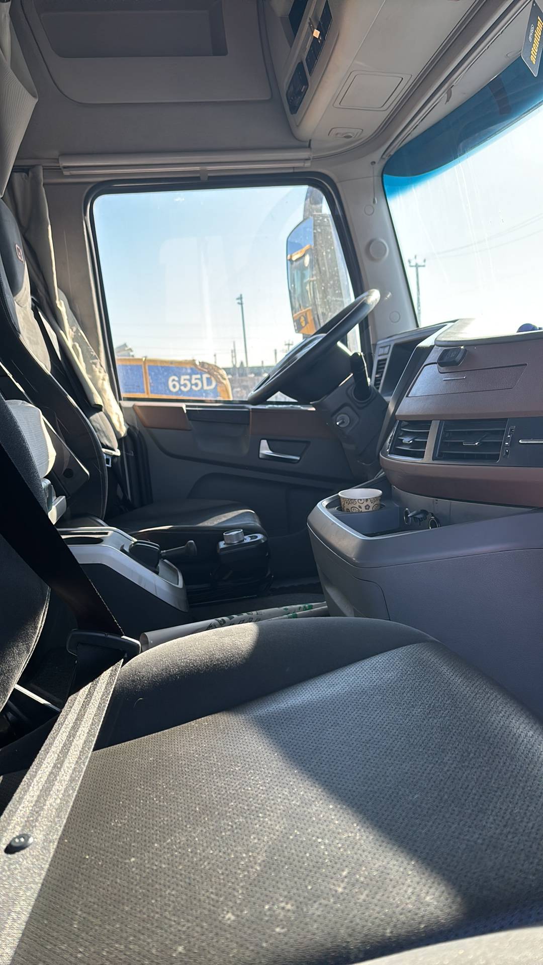 DongFeng DFH4180 4x2,  214 281 км, 2023 года в лизинг