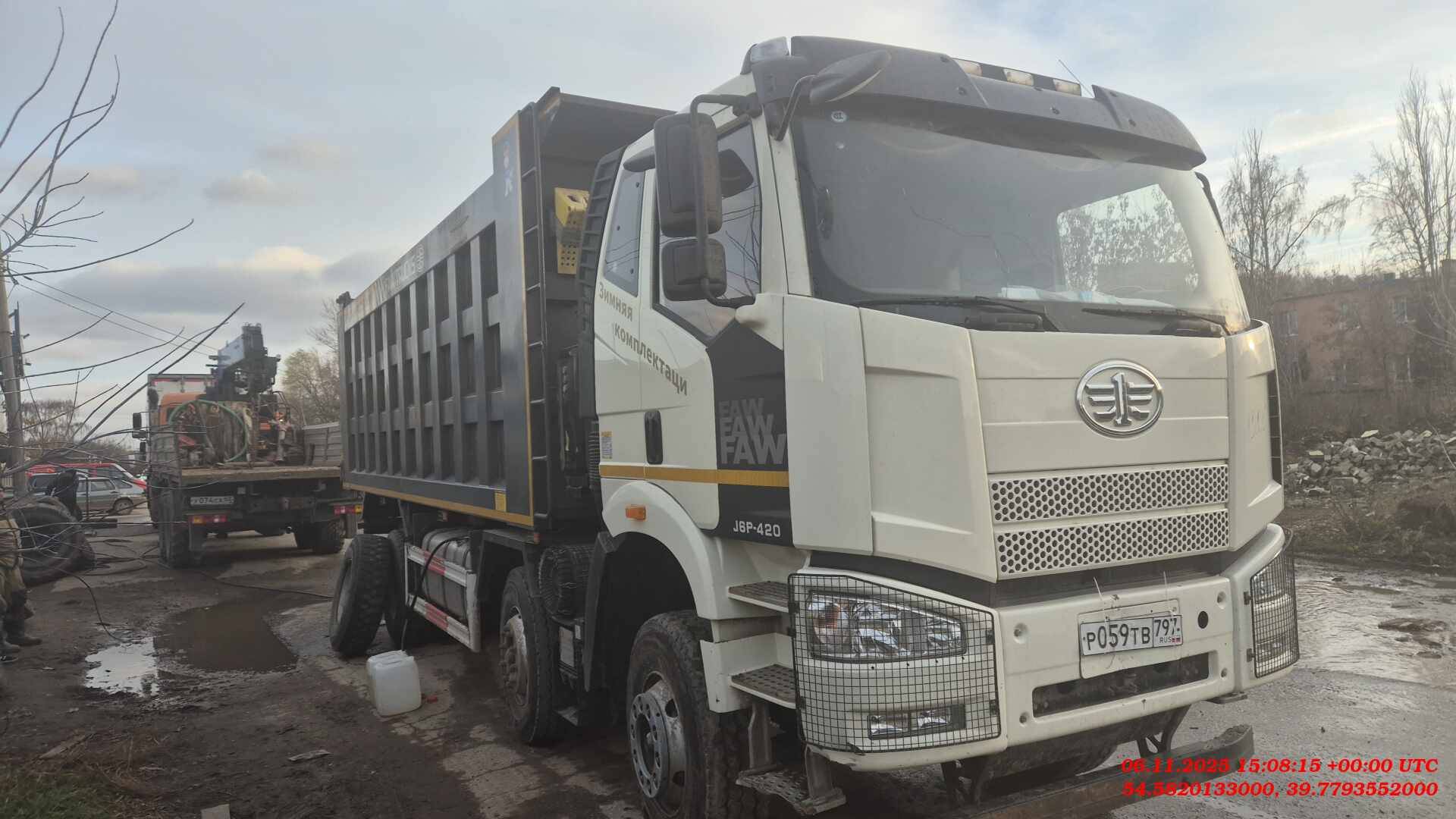 FAW CA3310P66K24T4E5 8х4,  101 729 км, 2024 года в лизинг