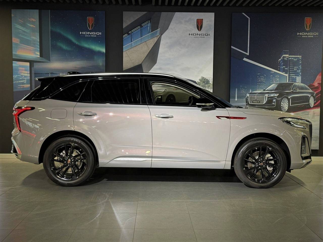 Hongqi HS3 Deluxe 2.0T AWD