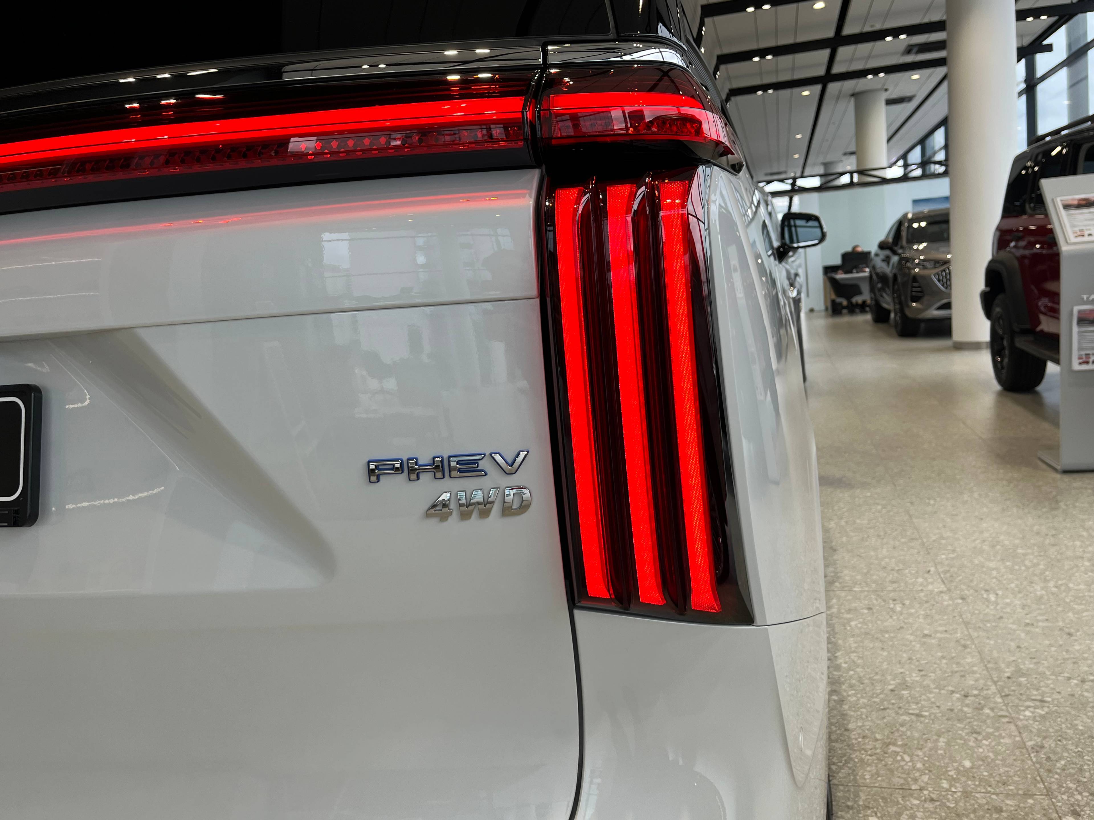 Wey 80 PHEV 1.5 T DHT 4WD Business Lounge