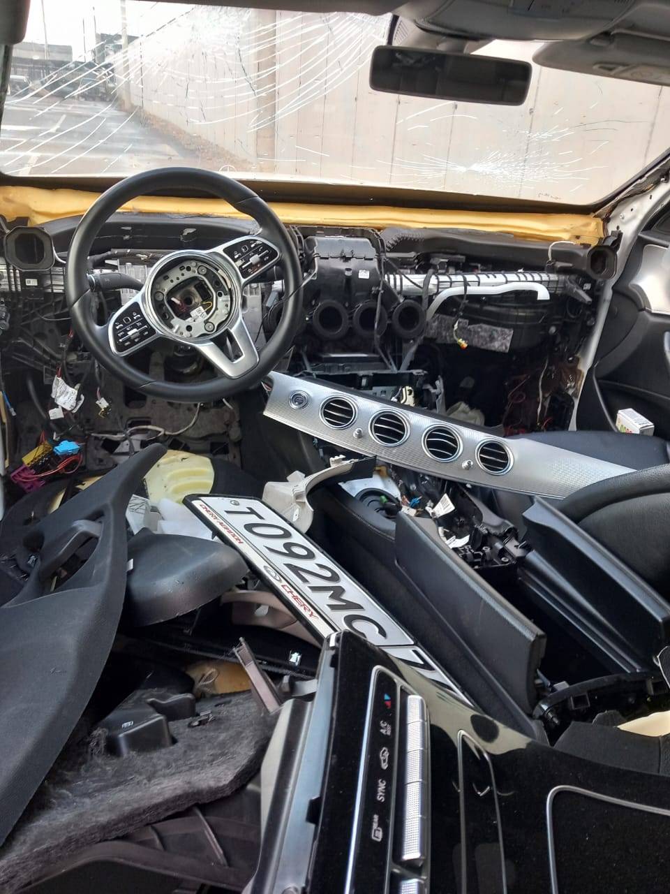 Mercedes-Benz E седан,  150 000 км, 2018 года в лизинг