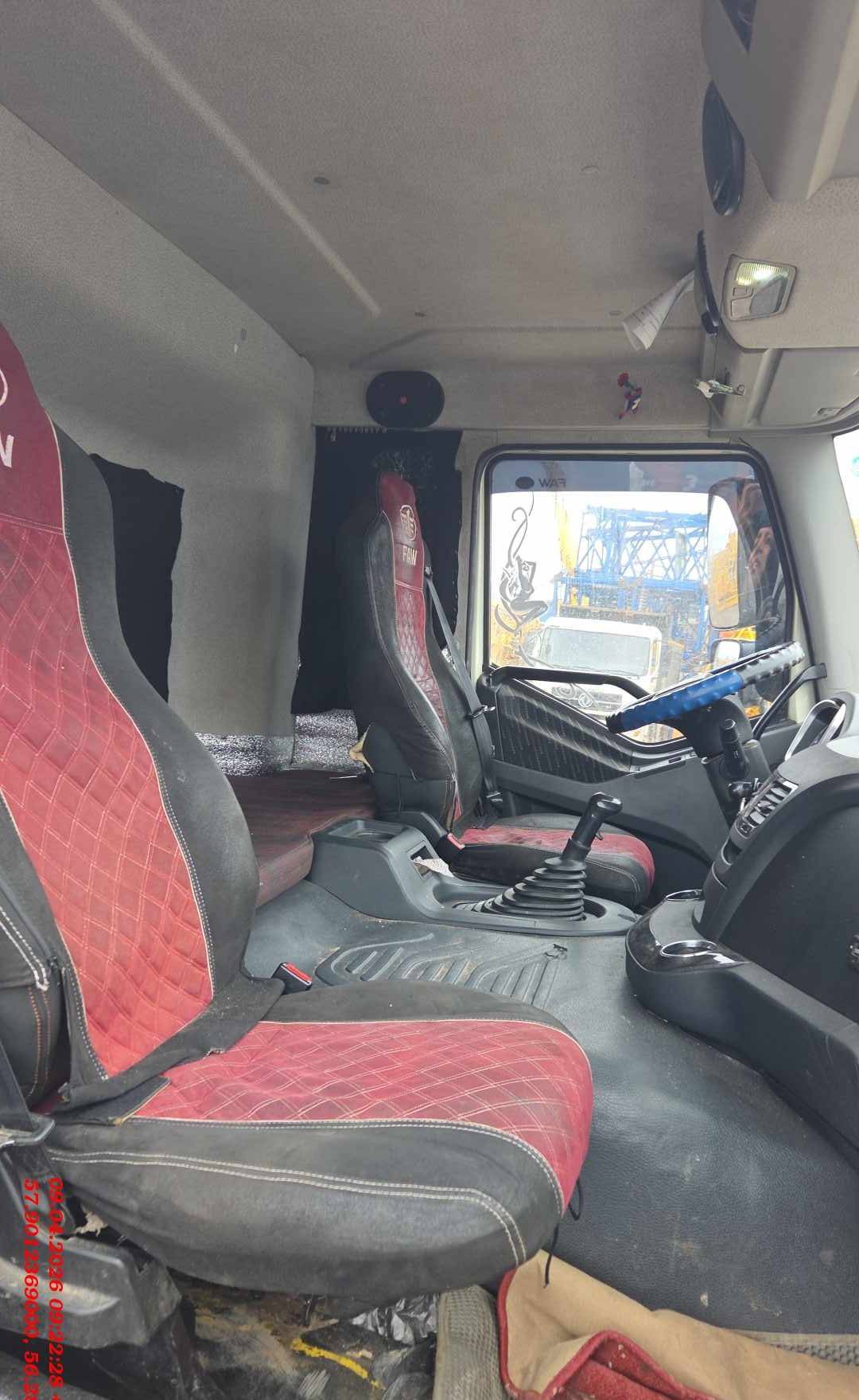 FAW CA3310P66K24T4E5 8х4,  302 017 км, 2023 года в лизинг