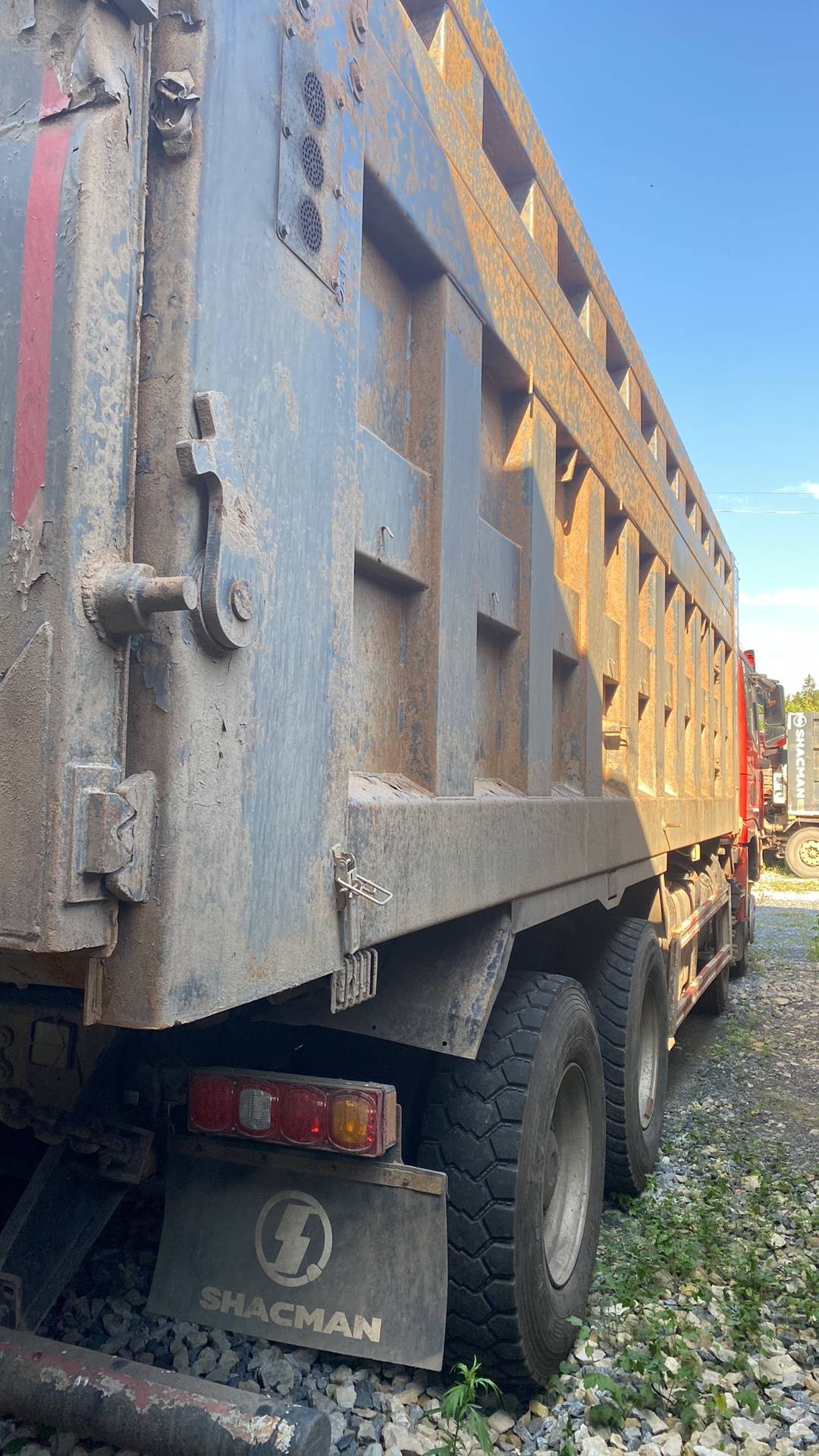 Shacman SX33186V366,  150 915 км, 2022 года в лизинг