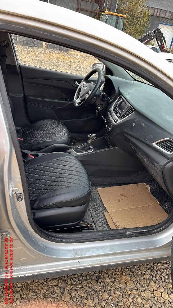 Hyundai Solaris,  323 004 км, 2018 года