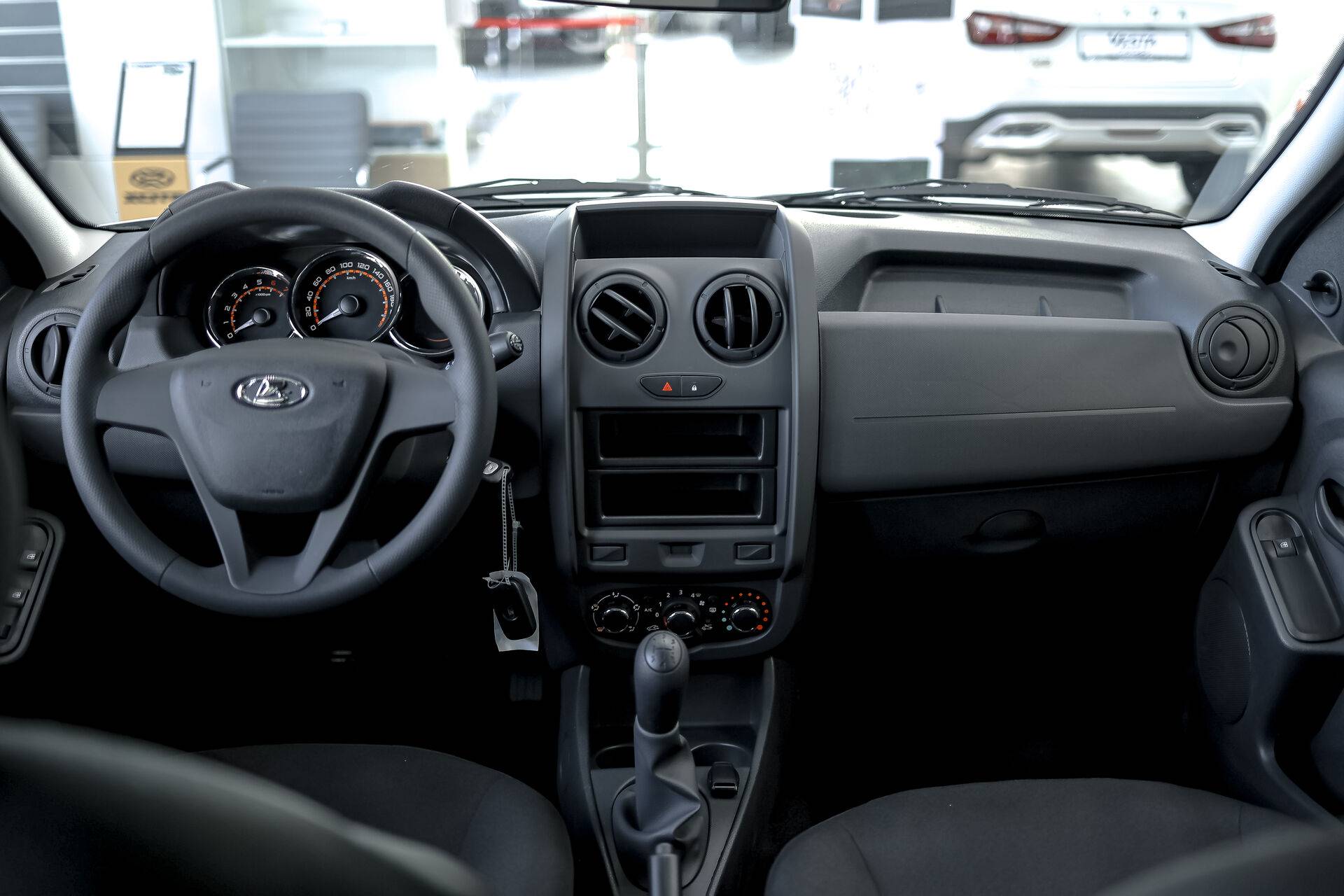 Lada Largus фургон Classic 1.6 90hp 5MT