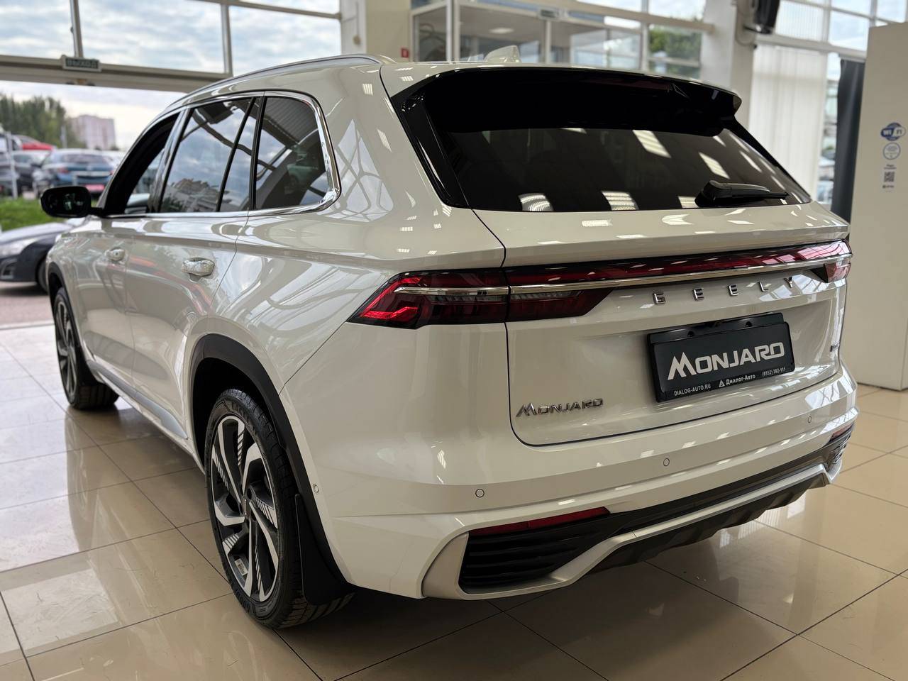 Geely Monjaro Flagship 2.0T (238 hp) 8AT 4WD