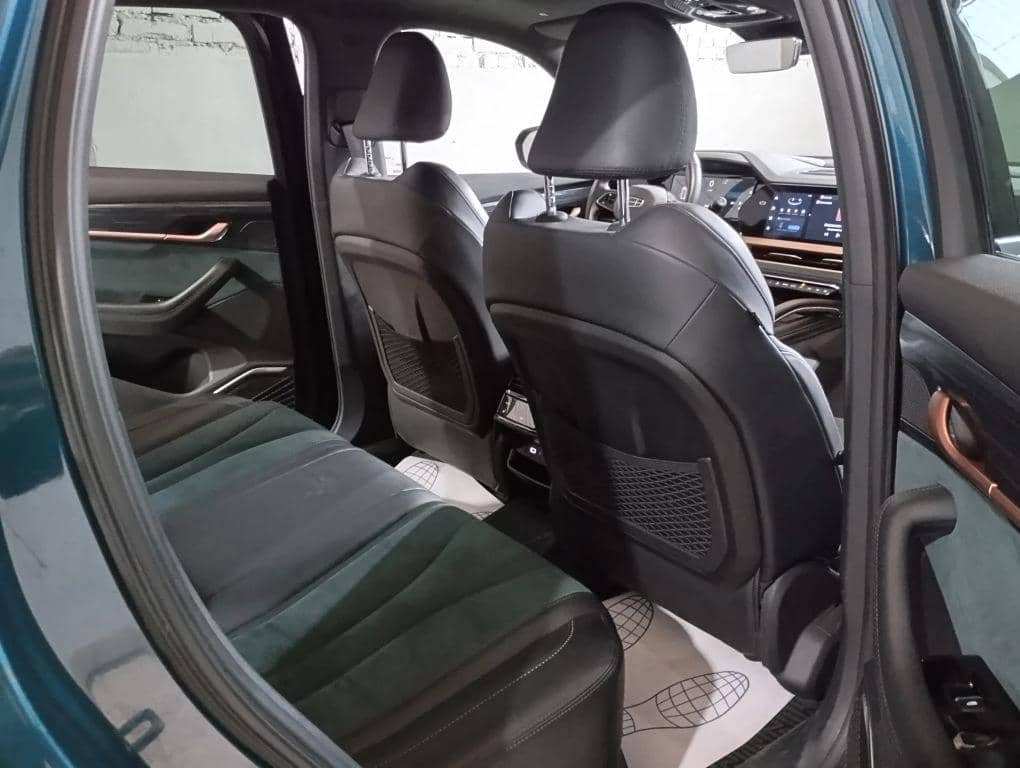 Geely Monjaro,  99 898 км, 2023 года в лизинг