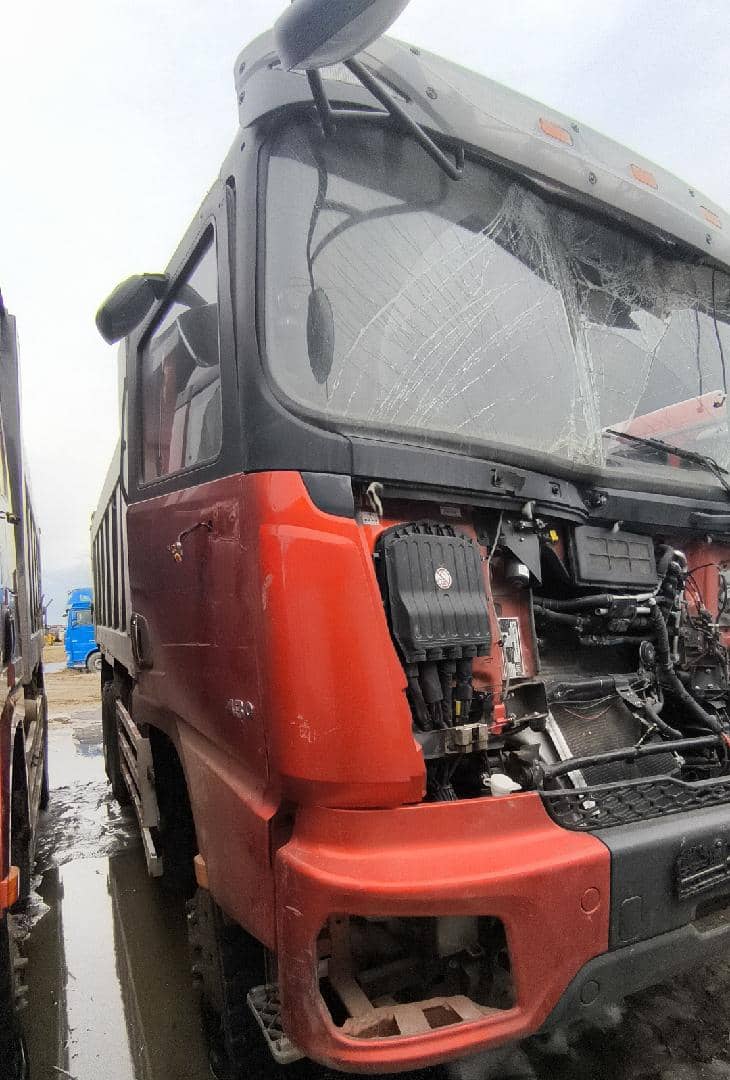 Shacman SX32586V385,  100 000 км, 2024 года