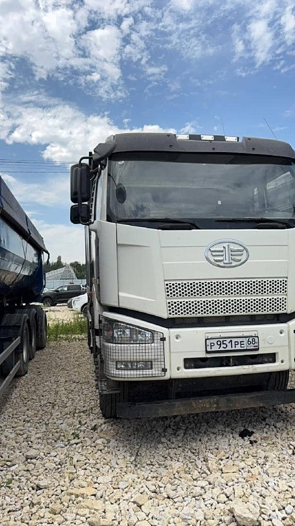 FAW CA3250P66K2T1E5 6х4,  118 098 км, 2022 года в лизинг