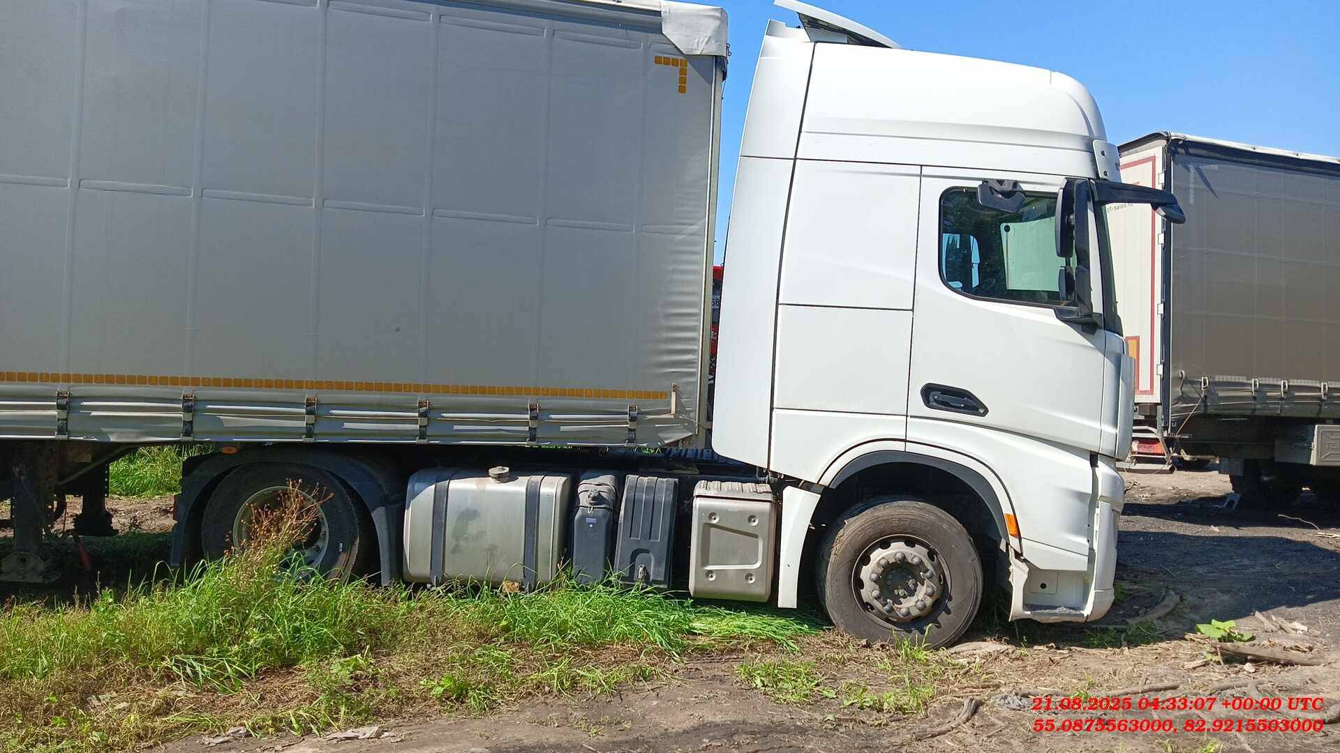 Shacman SX4188YY381,  214 520 км, 2023 года в лизинг