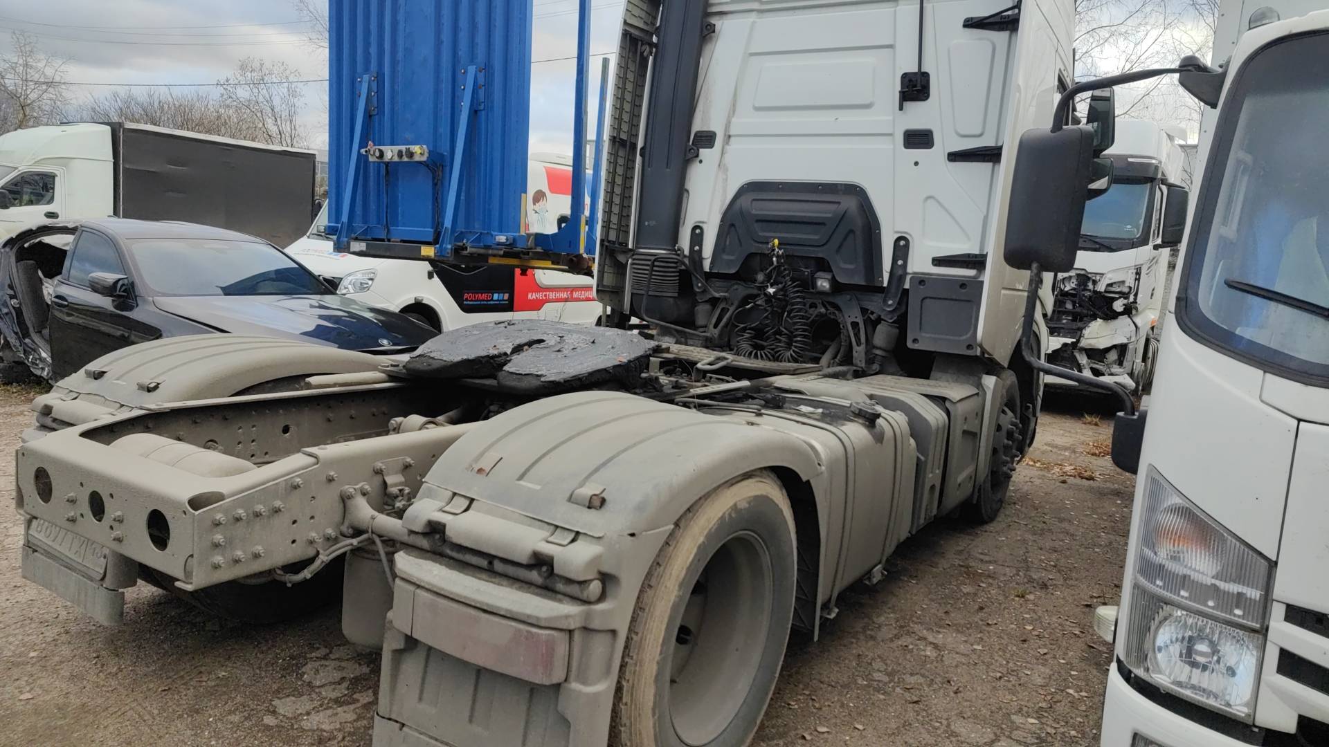 Shacman SX4188YY381,  378 544 км, 2023 года в лизинг