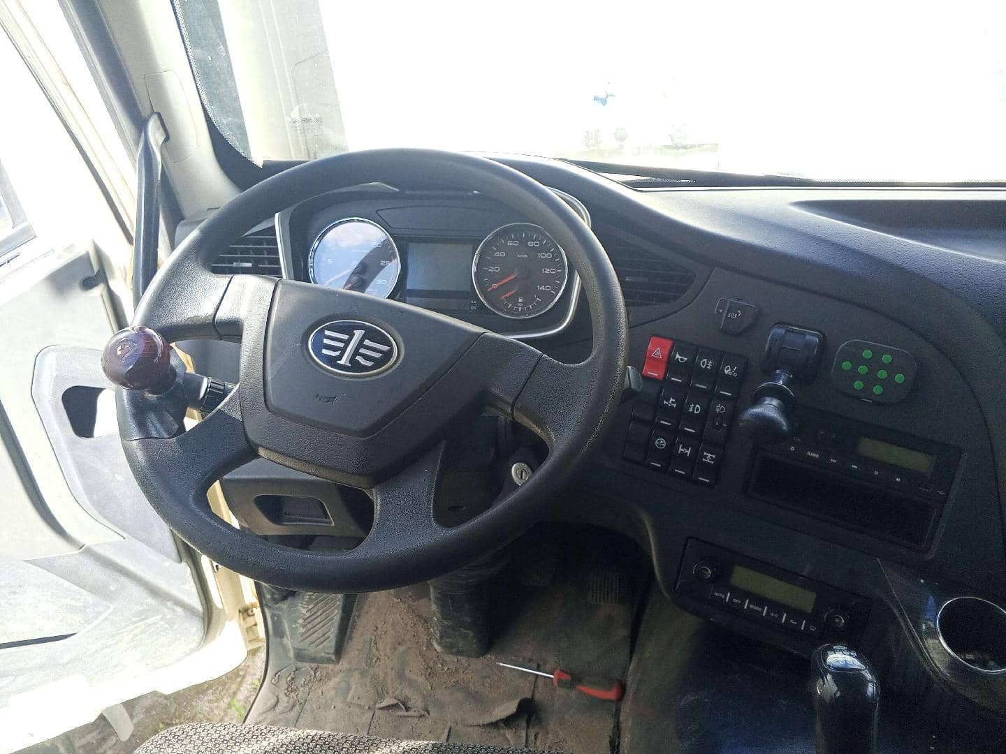 FAW CA3250P66K24T1E5 6х4,  92 530 км, 2021 года в лизинг