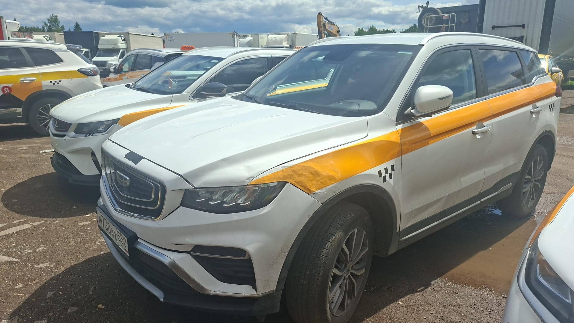 Geely Atlas Pro,  150 000 км, 2024 года в лизинг