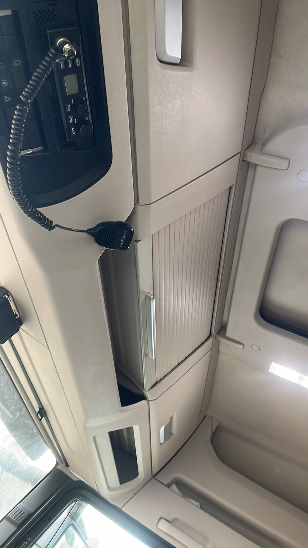 Sitrak С7Н MAX 6×4 ZZ4256V364HE,  236 768 км, 2023 года в лизинг