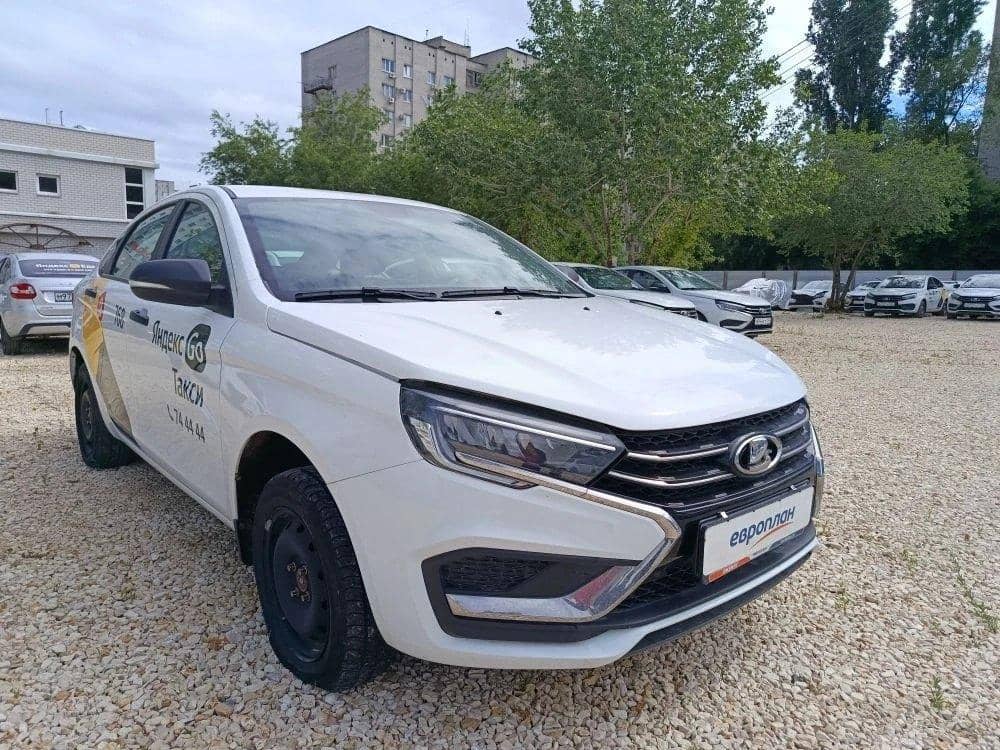 Lada Vesta седан,  110 766 км, 2023 года в лизинг
