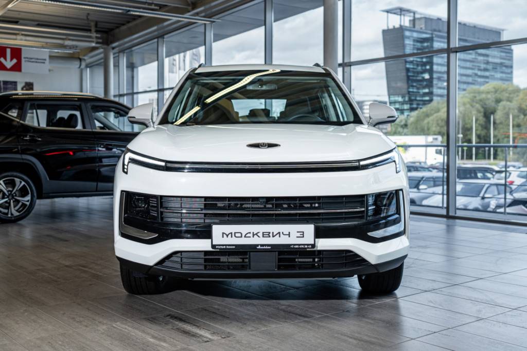 Москвич 3 Комфорт 1.5Т CVT