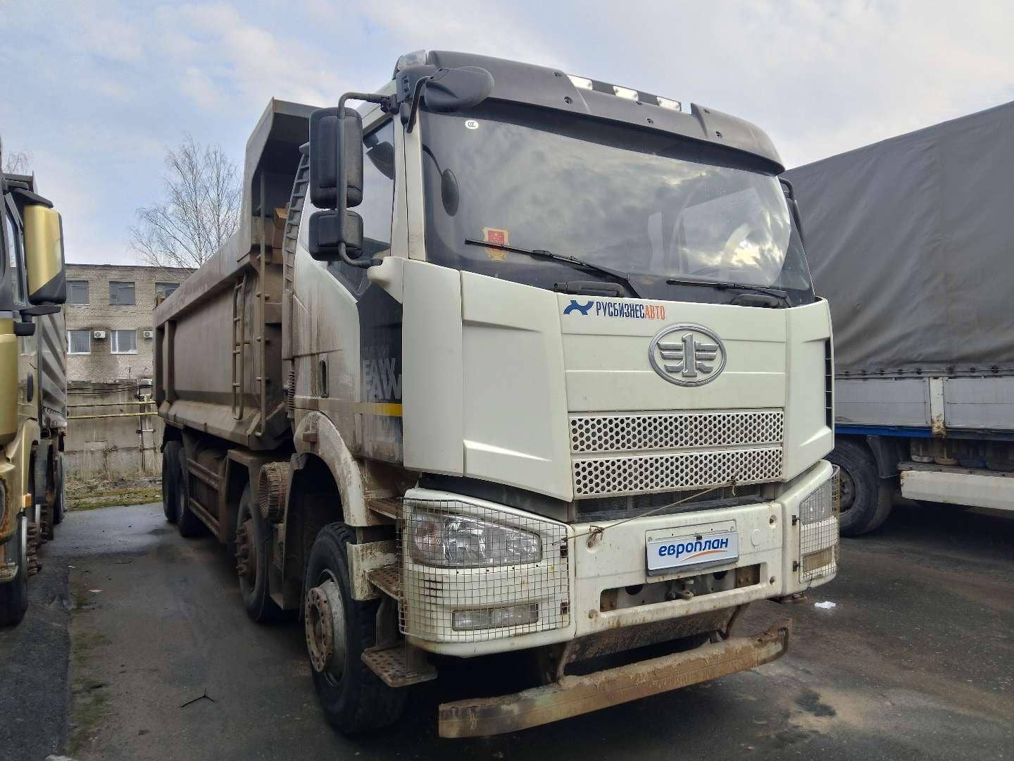 FAW CA3310P66K24T4E5 8х4,  146 903 км, 2022 года в лизинг