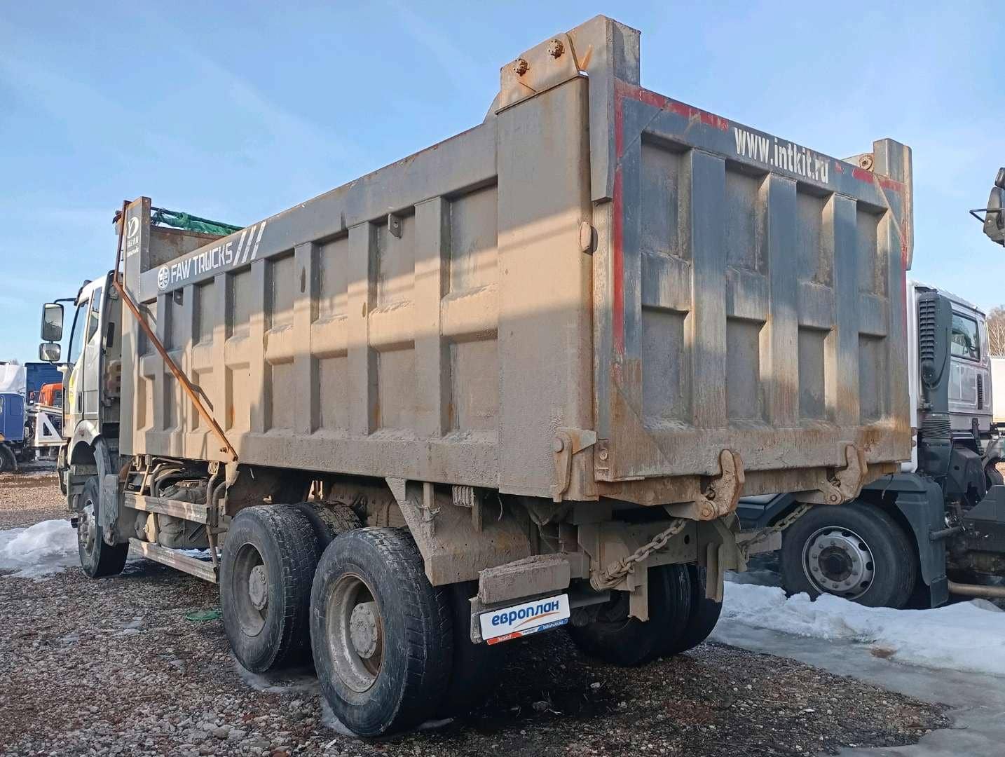 FAW CA3250P66K24T1E5 6х4,  164 977 км, 2022 года в лизинг