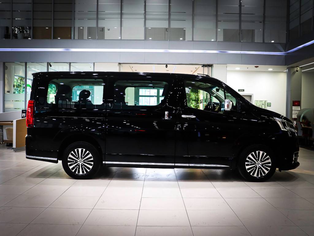 Toyota Granvia Premium 3.5 AT