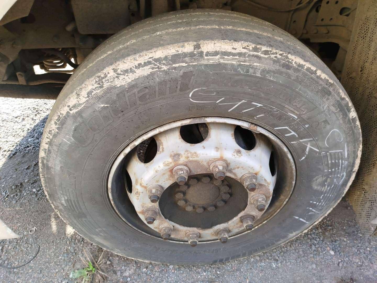 Sitrak C7H 4x2 ZZ4186V361HE,  692 215 км, 2022 года в лизинг