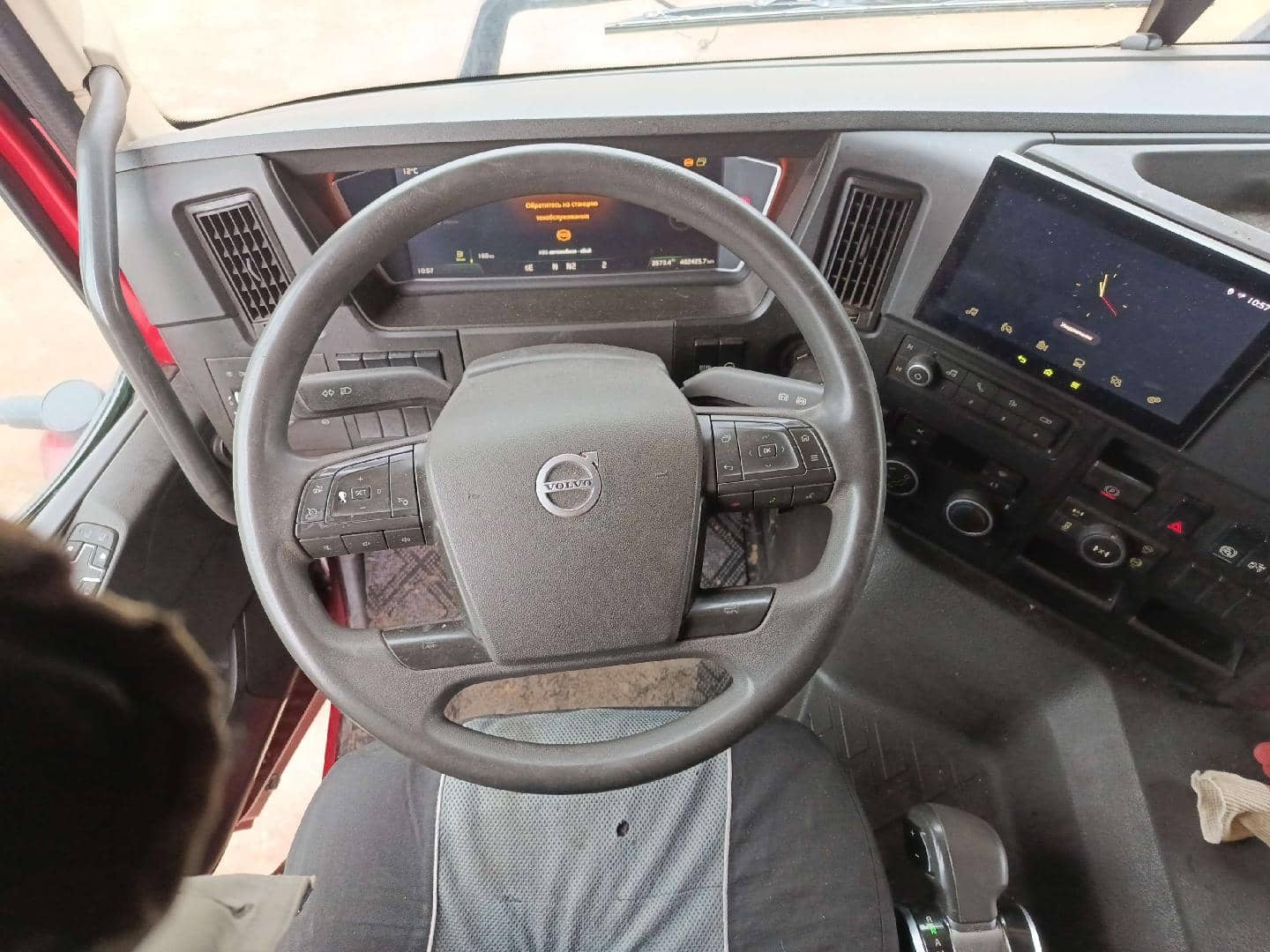 Volvo FM 420 8x4 (FMX),  462 426 км, 2022 года в лизинг